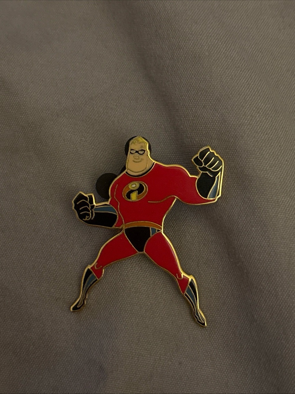 WDW - The Incredible Collection Mr. Incredible Pin 2004